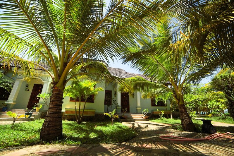 Con Gà Vàng Resort Ninh Thuận 01