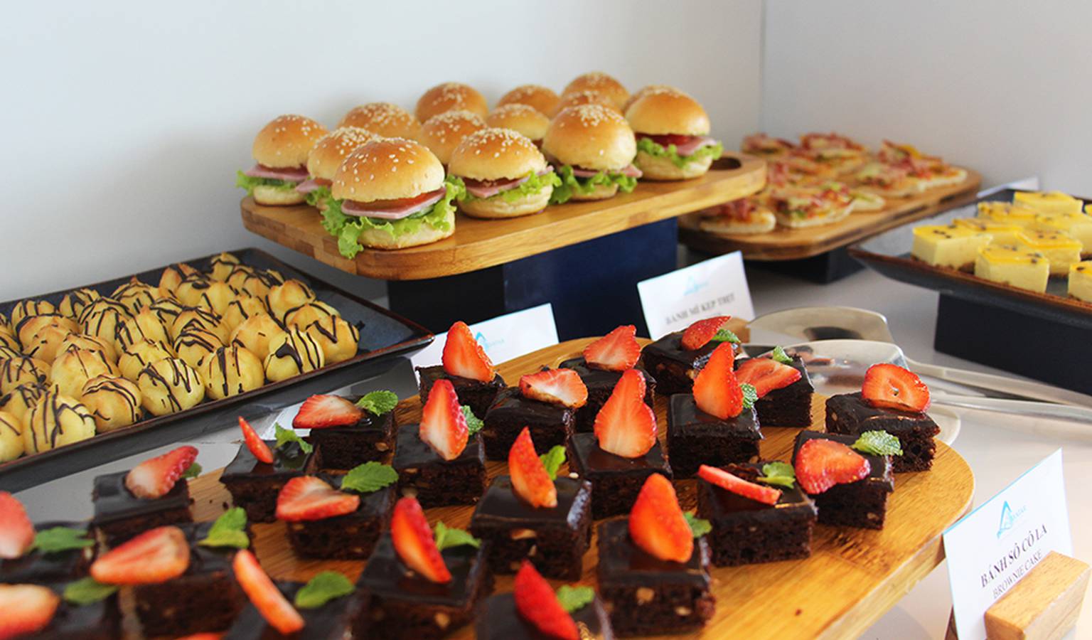 Grill & Chill Bar - tiệm bánh ngon ở Đà Nẵng Grill & Chill Bar - tiệm bánh ngon ở Đà Nẵng