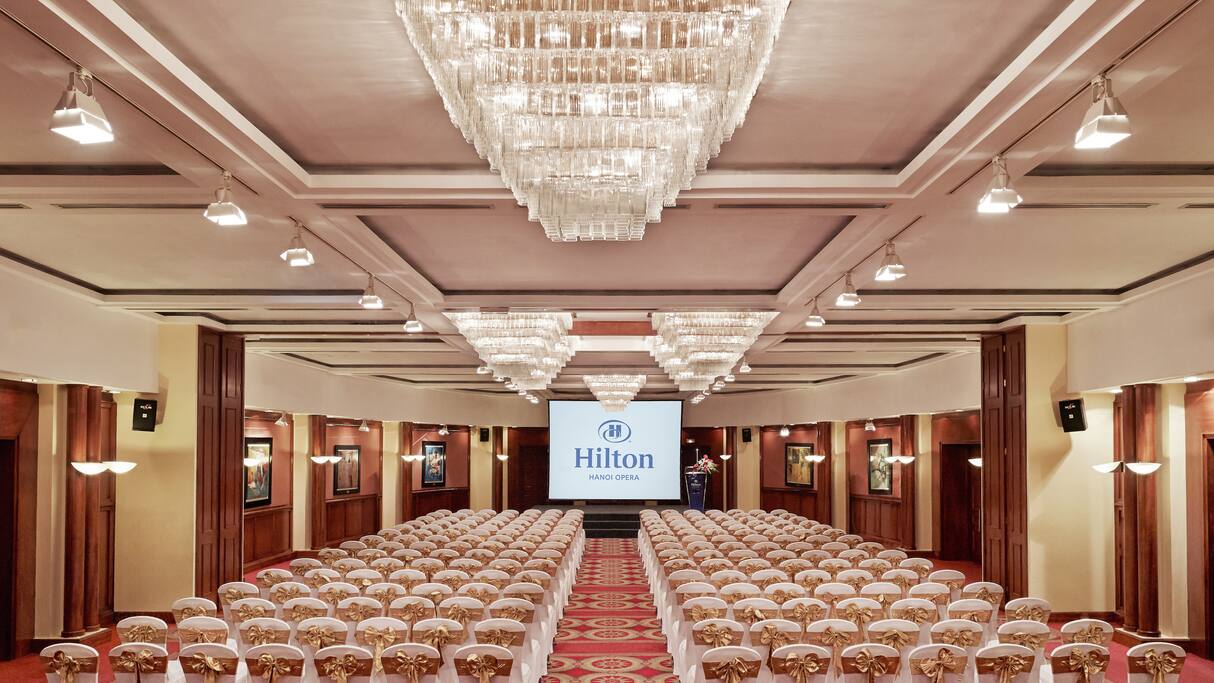 Khách sạn Hilton Hanoi Opera 01