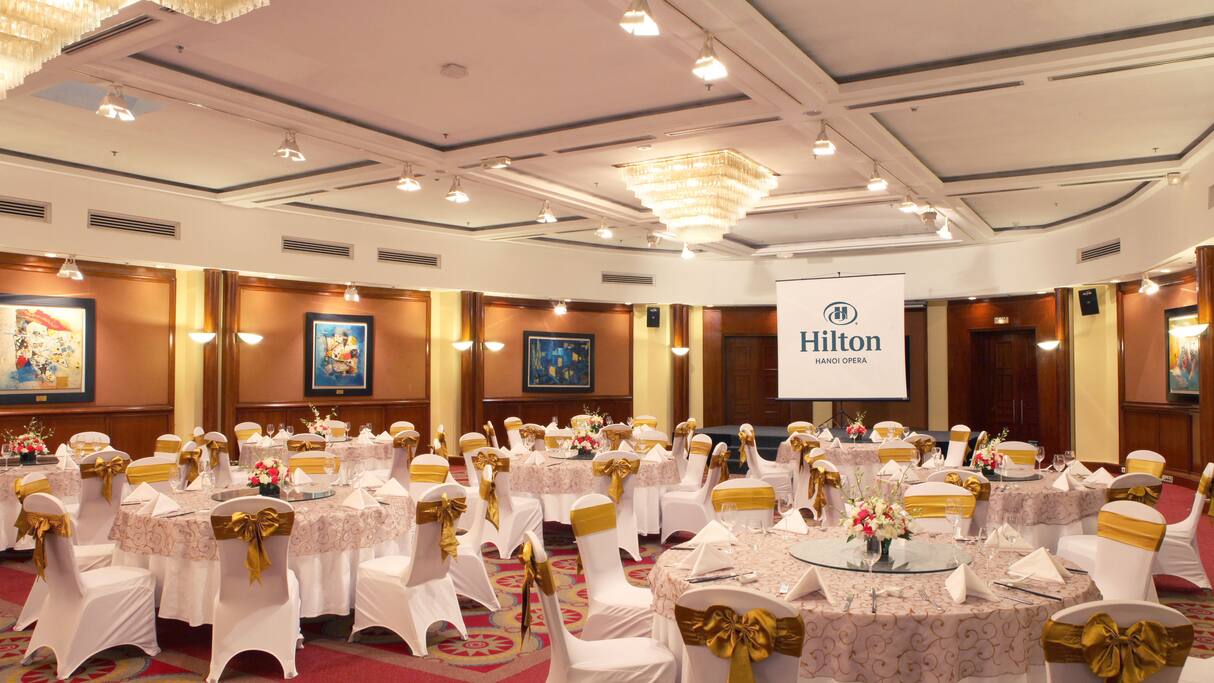 Khách sạn Hilton Hanoi Opera 02