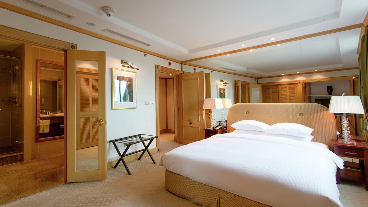 Phòng Khách sạn Hilton Hanoi Opera