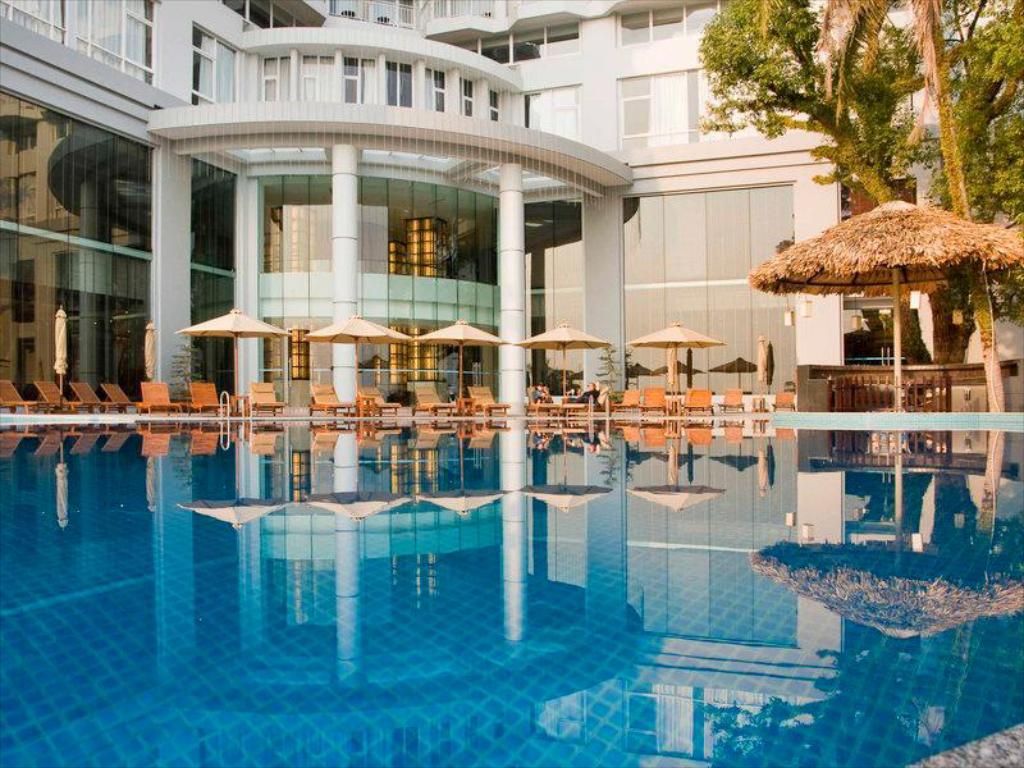 Khách sạn Novotel Hạ Long