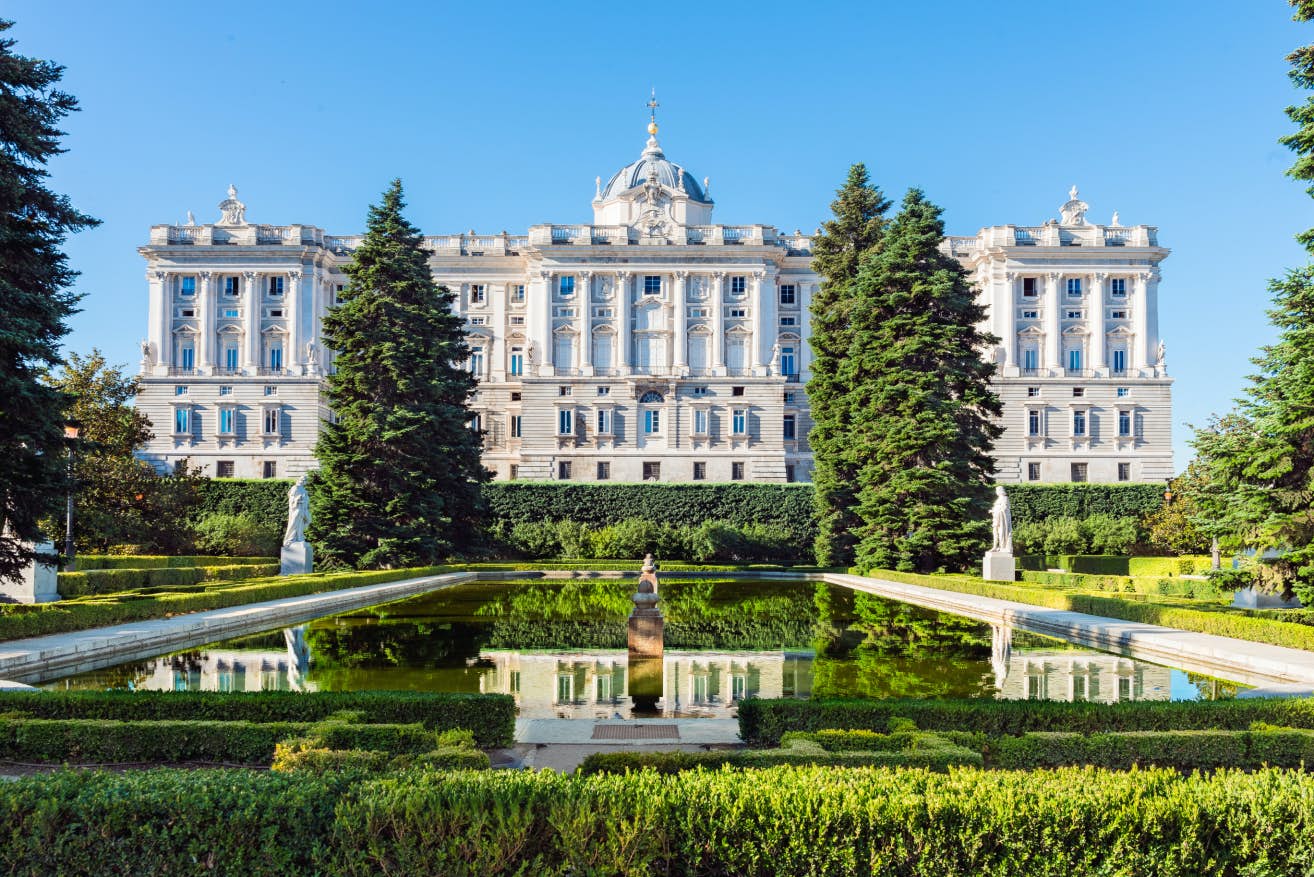 Palacio Real, Madrid - Top địa điểm du lịch Tây Ban Nha đẹp
