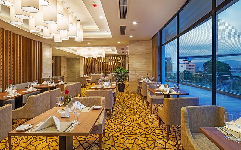 Wyndham Legend Hạ Long 02