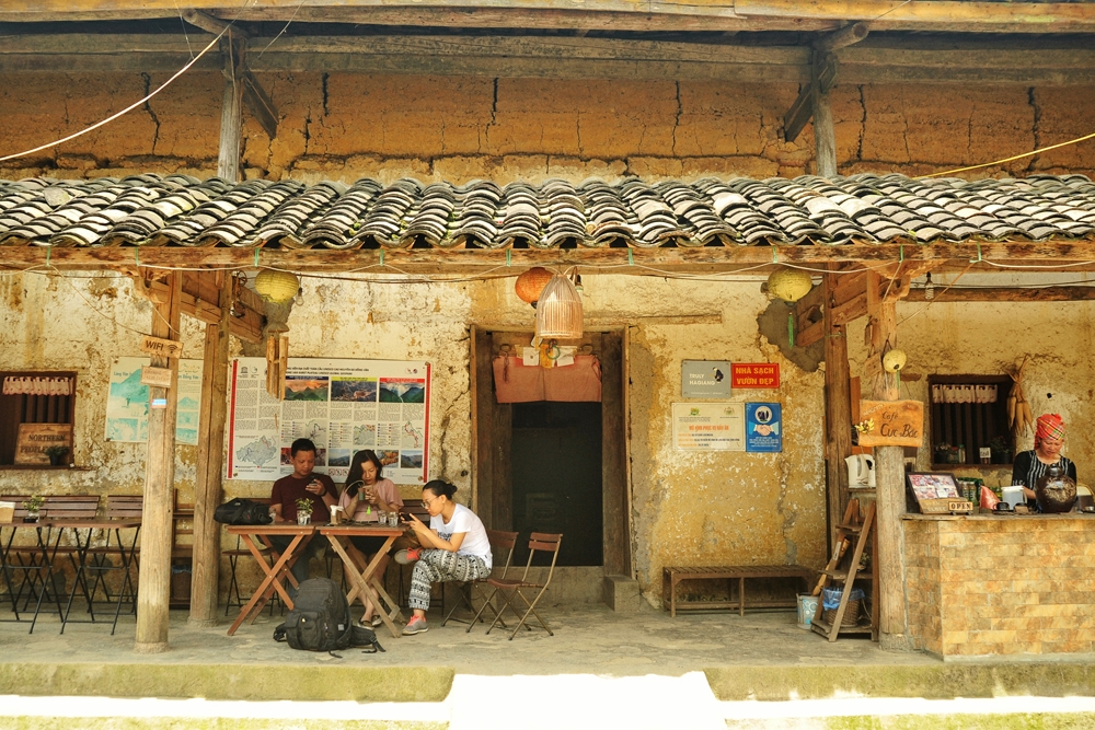 Cafe cực bắc gần cột cờ lũng cú Cafe cực bắc gần cột cờ lũng cú