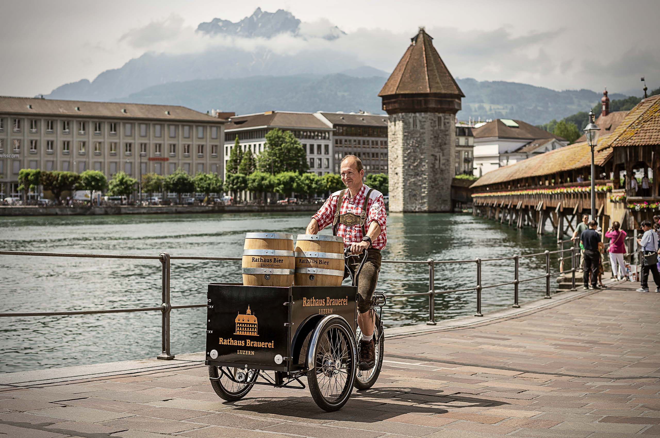 Tour Thụy Sĩ: Thưởng thức bia và ẩm thực Lucerne