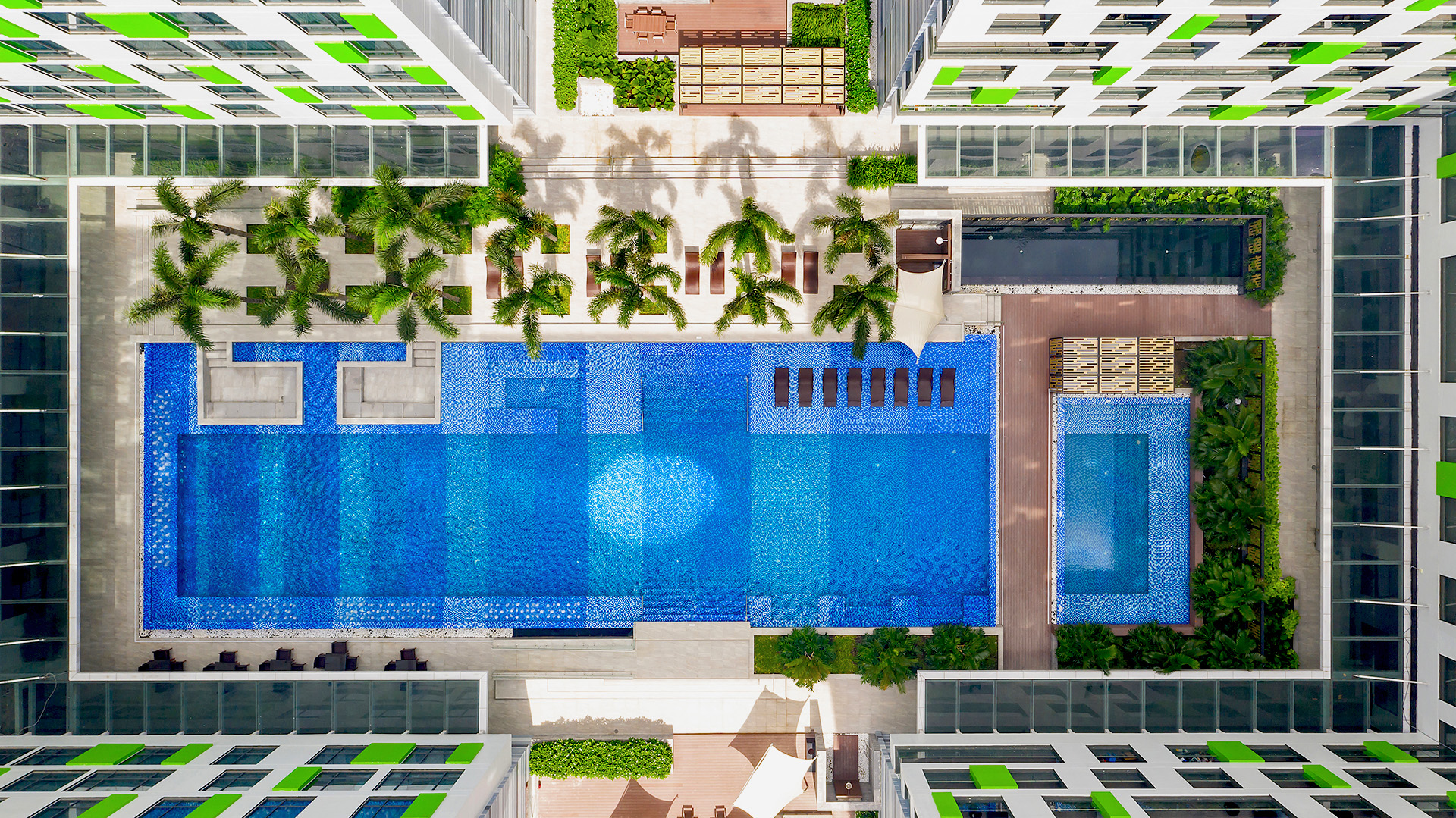 Holiday Inn & Suites Saigon Airport - Top 10 khách sạn tốt nhất Sài Gòn