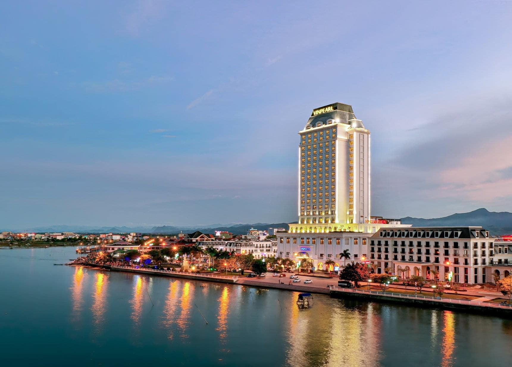 top-6-diem-du-lich-he-moi-–-dep-–-re-nhat-nam-2024