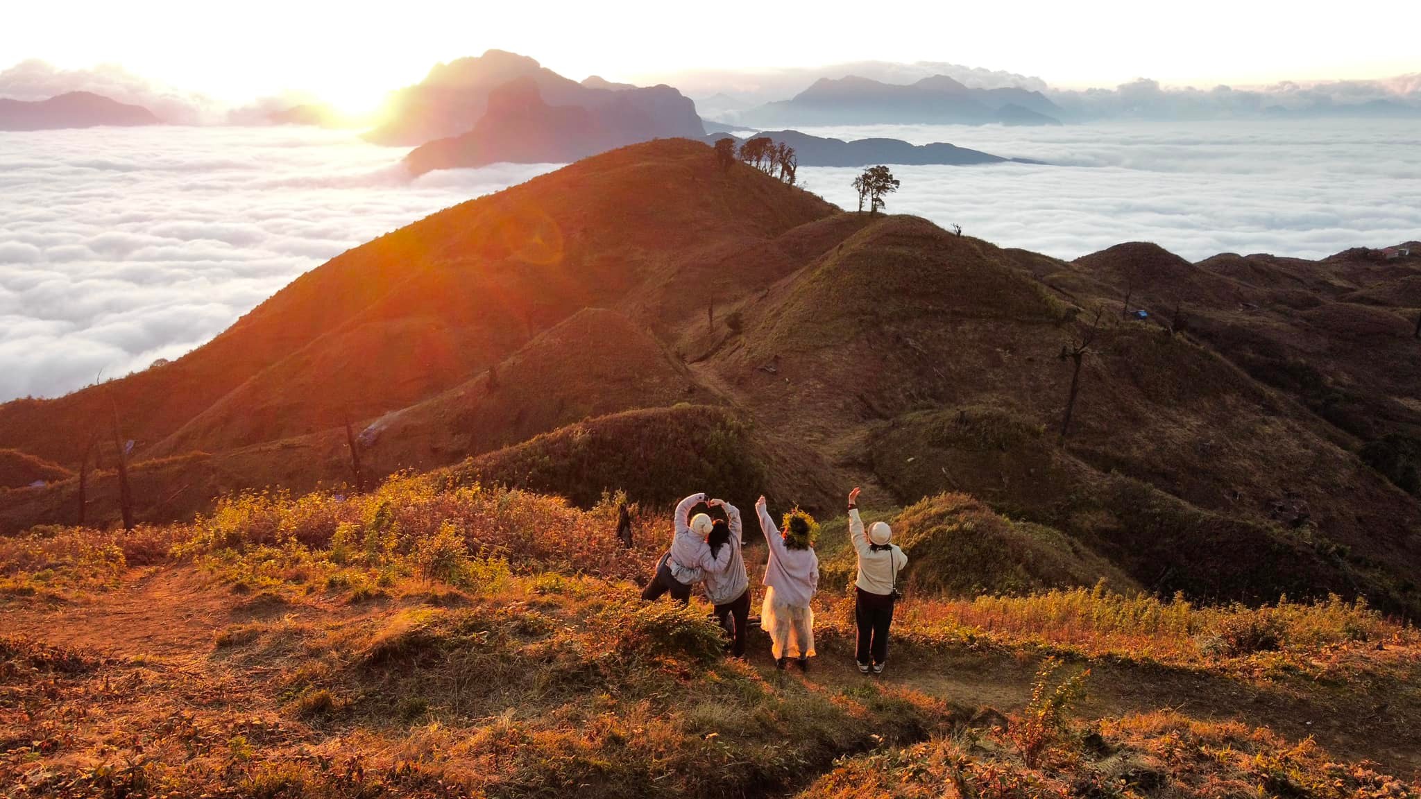 Trekking Lảo Thẩn Trekking Lảo Thẩn