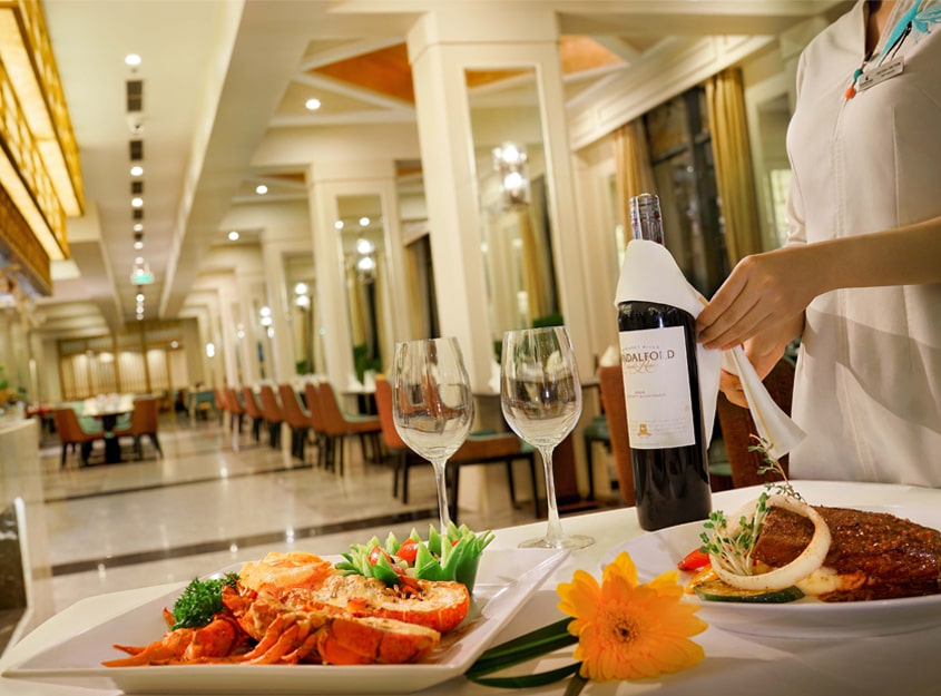 Kinh nghiệm ăn uống khi lưu trú tại Vinpearl Nha Trang ở đảo Hòn Tre