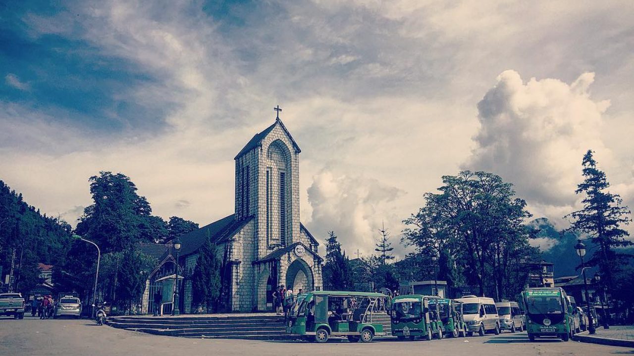 nhà thờ đá Sapa
