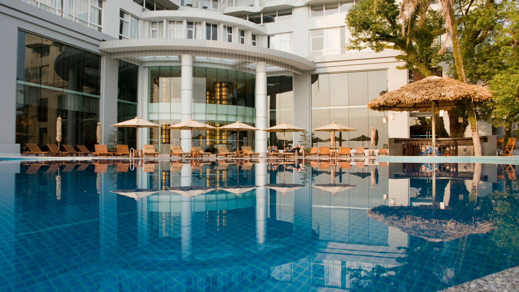 Khách sạn Novotel Hạ Long 01
