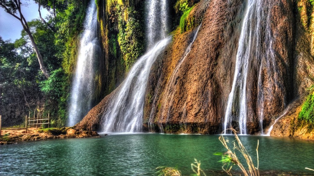 thác dải yếm Mộc Châu thác dải yếm Mộc Châu