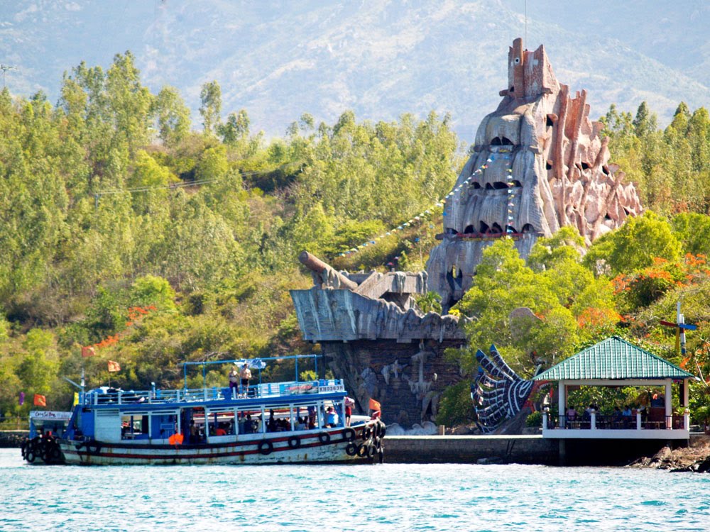 thủy cung Trí Nguyên 