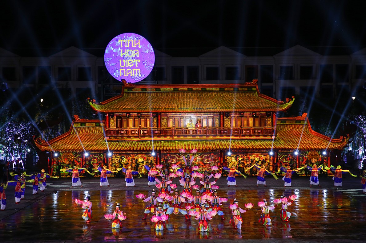 Show diễn Tinh Hoa Việt Nam Grandworld Phú Quốc Show diễn Tinh Hoa Việt Nam Grandworld Phú Quốc