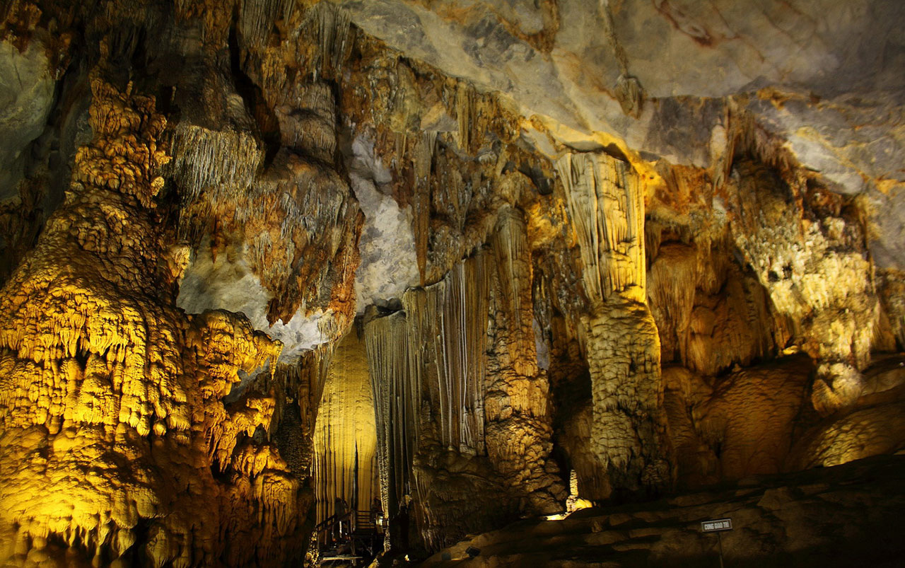 Ngũ Động Bản Ôn Mộc Châu Ngũ Động Bản Ôn Mộc Châu