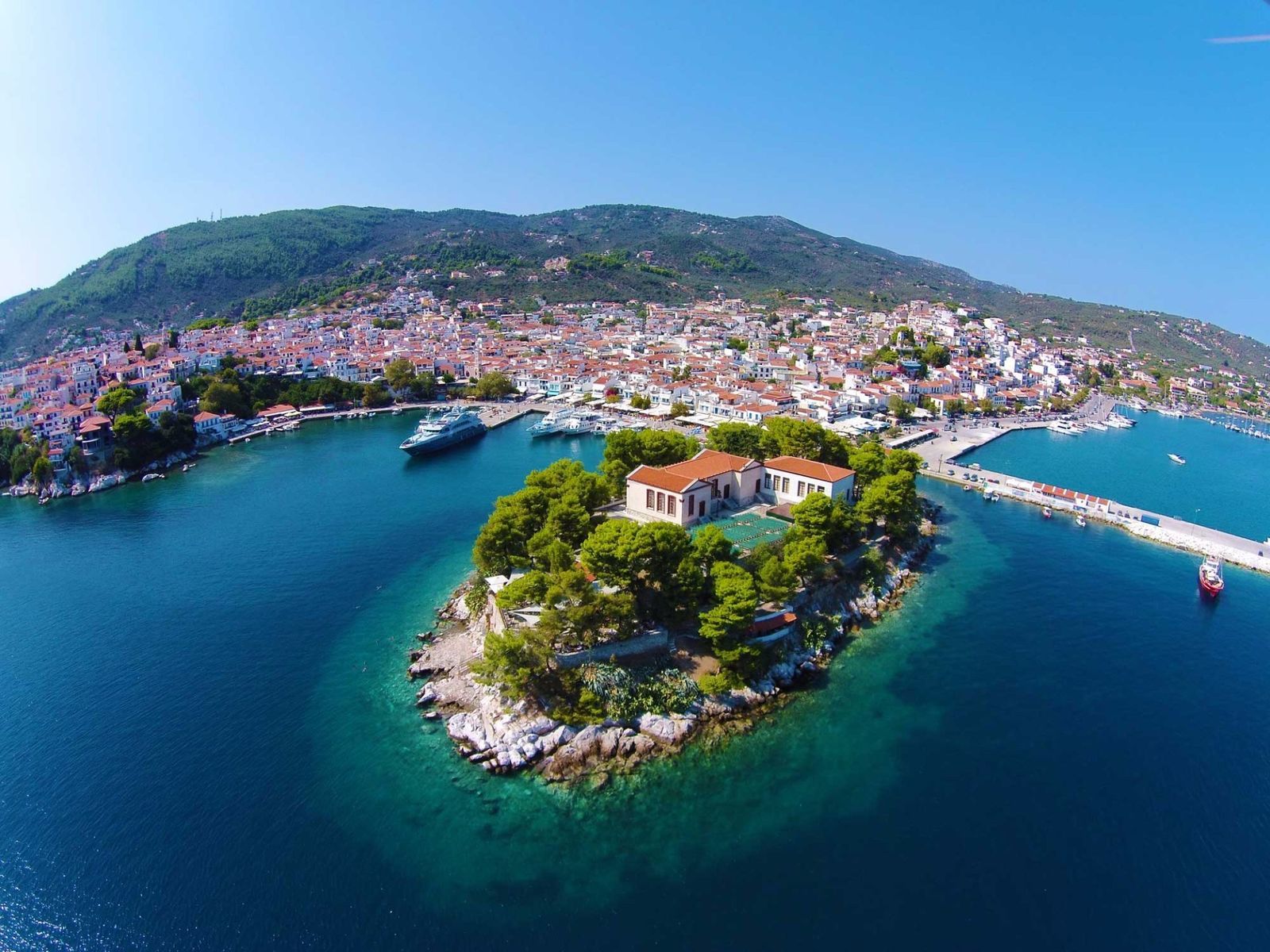 Skiathos - Top 10 điểm du lịch Hy Lạp đẹp nhất 02 Skiathos - Top 10 điểm du lịch Hy Lạp đẹp nhất 02