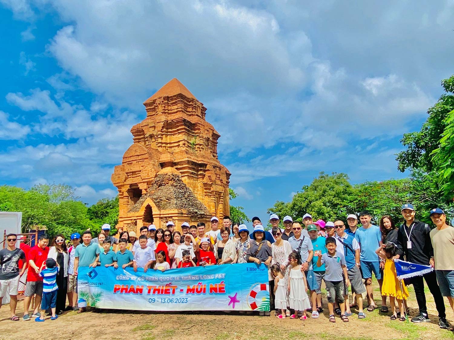 Đoàn khách Mũi Né Đoàn khách Mũi Né