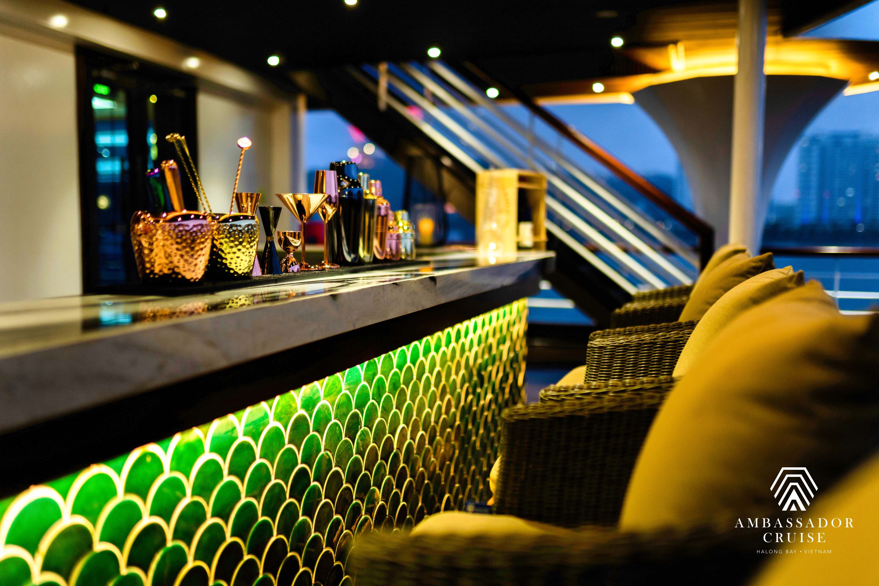 Review du thuyền Ambassador Day Cruise 01 Review du thuyền Ambassador Day Cruise 01