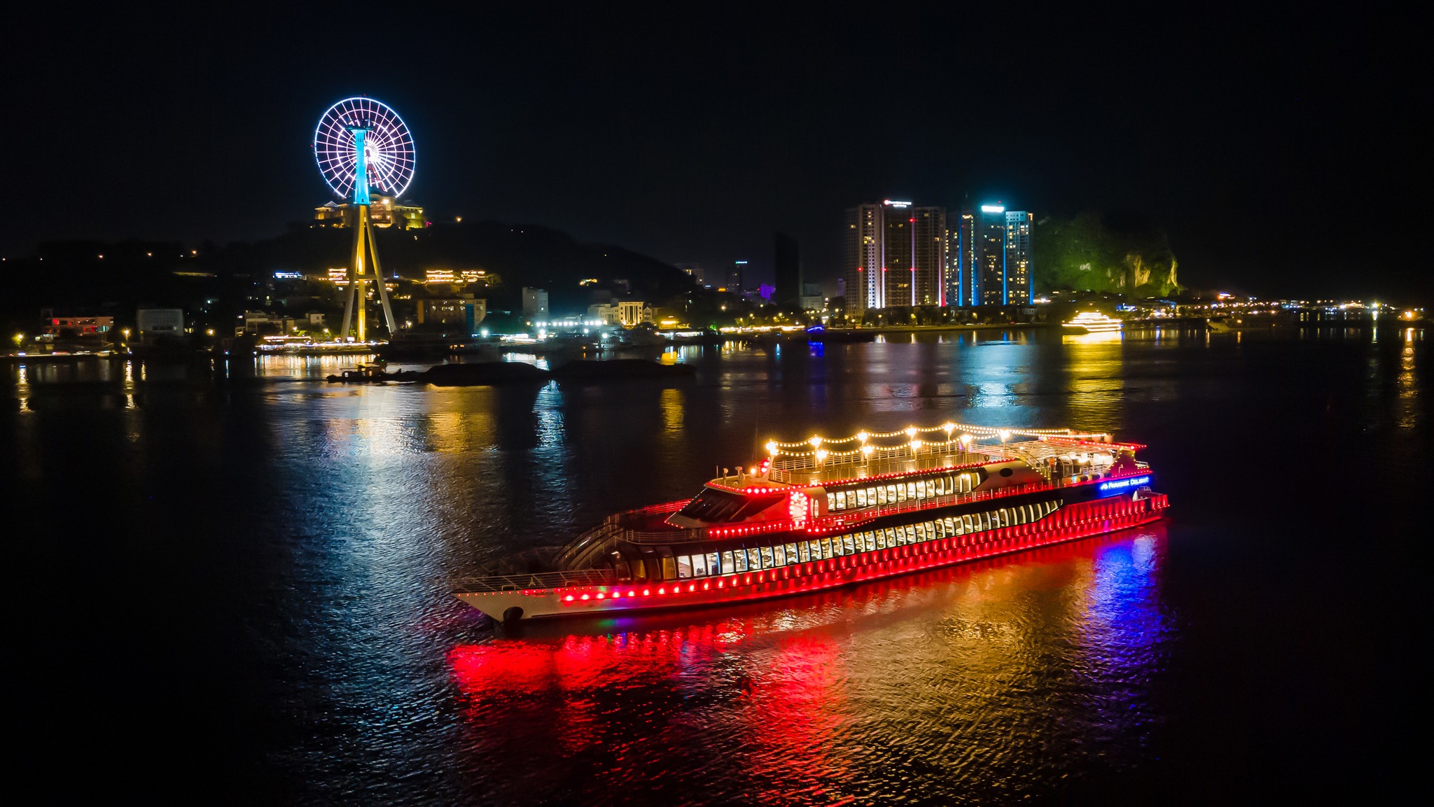 Du thuyền nhà hàng Vịnh Hạ Long Paradise Delight 03