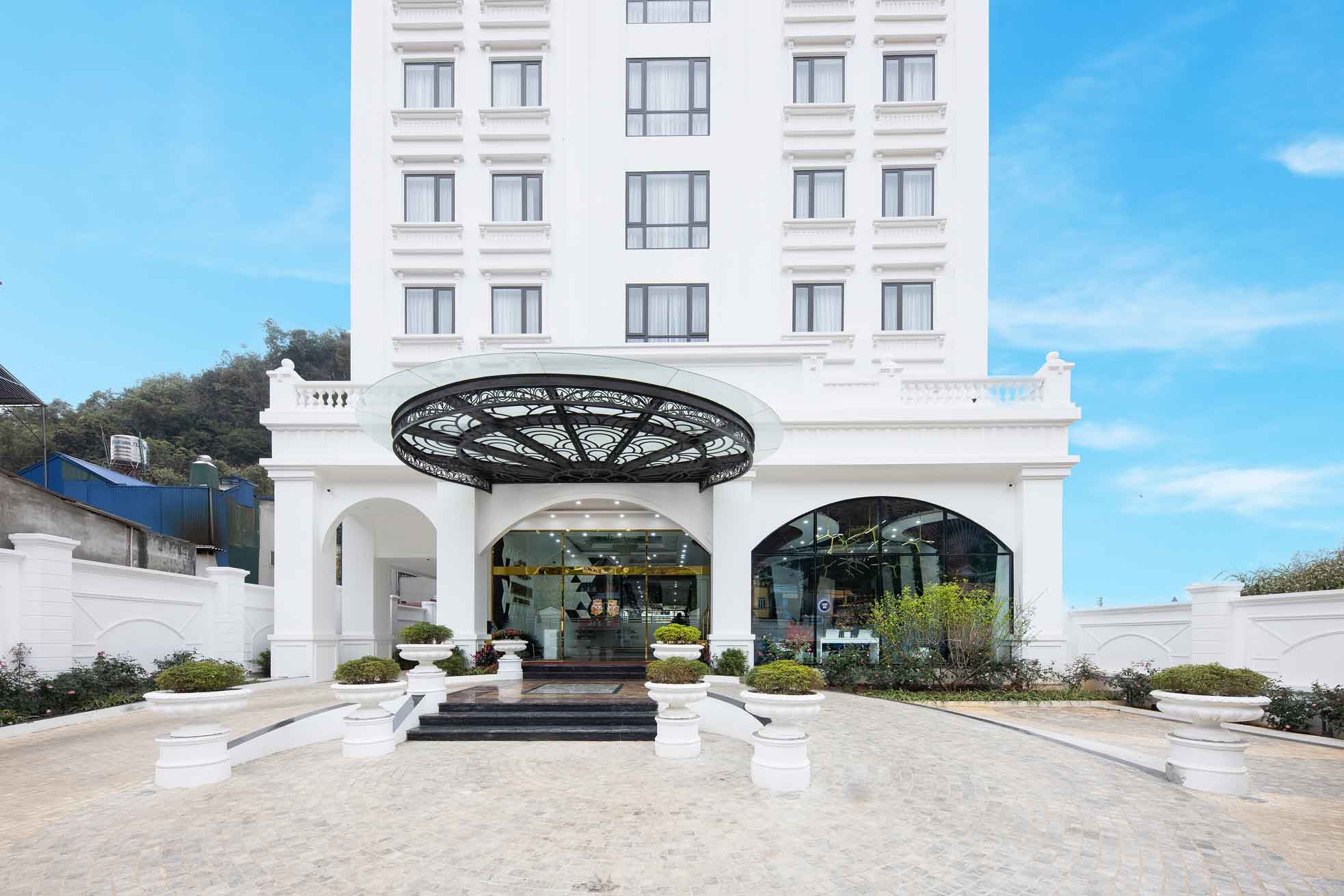 Glenda-Tower-Moc-Chau