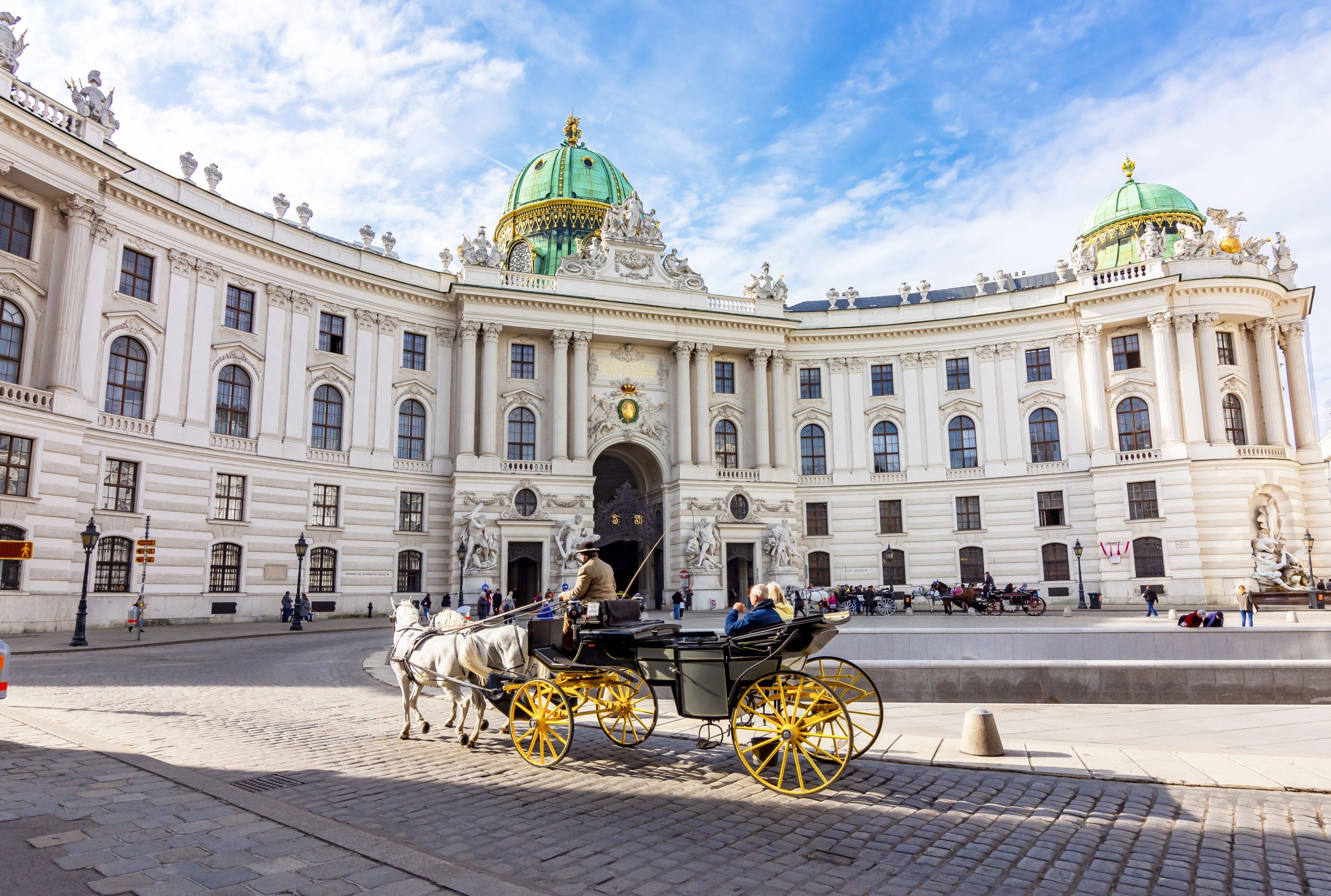 Cung điện Hoàng gia Hofburg, Áo Cung điện Hoàng gia Hofburg, Áo