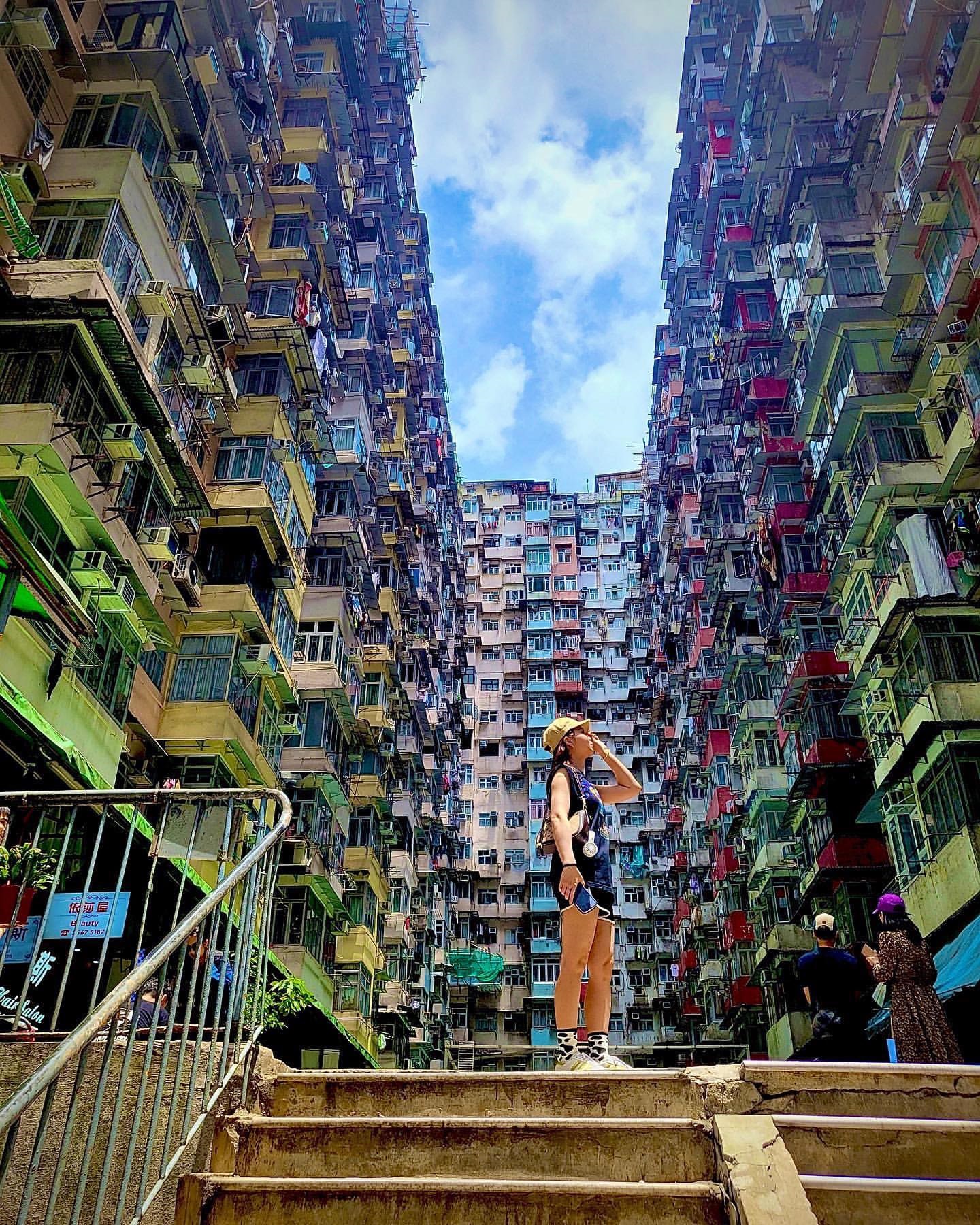 Monster Building - Địa điểm check-in đẹp ở Hồng Kông Monster Building - Địa điểm check-in đẹp ở Hồng Kông