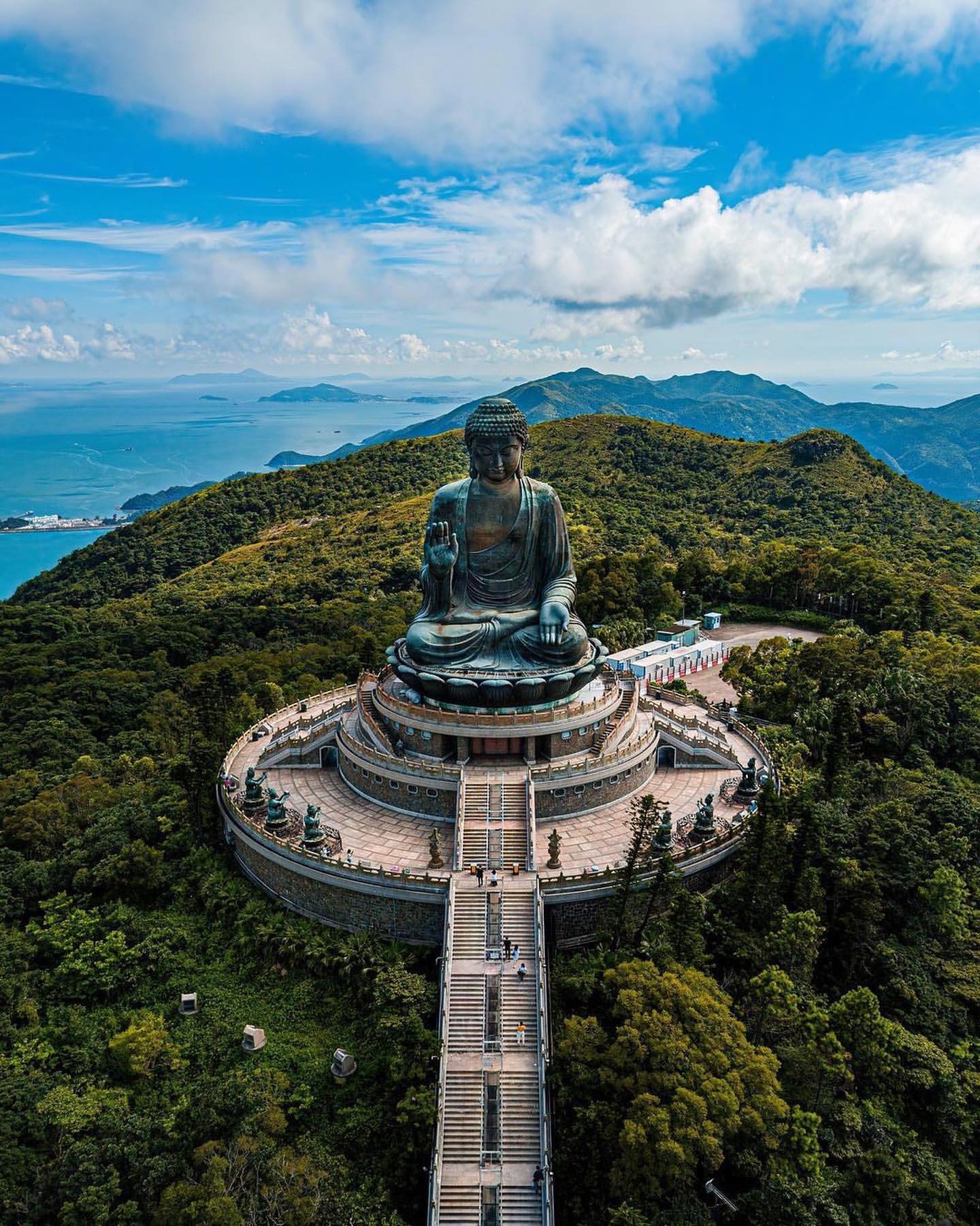 Tượng phật Thiên Tân - Địa điểm du lịch nổi tiếng Hồng Kông Tượng phật Thiên Tân - Địa điểm du lịch nổi tiếng Hồng Kông