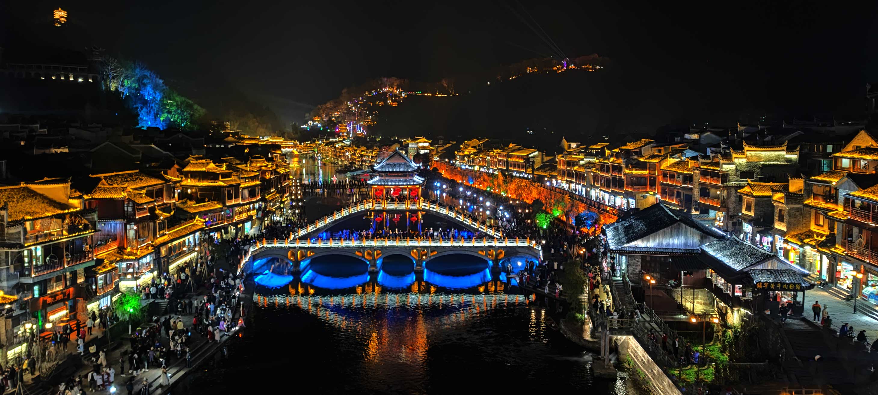 kinh-nghiem-du-lich-phuong-hoang-co-tran-tu-tuc