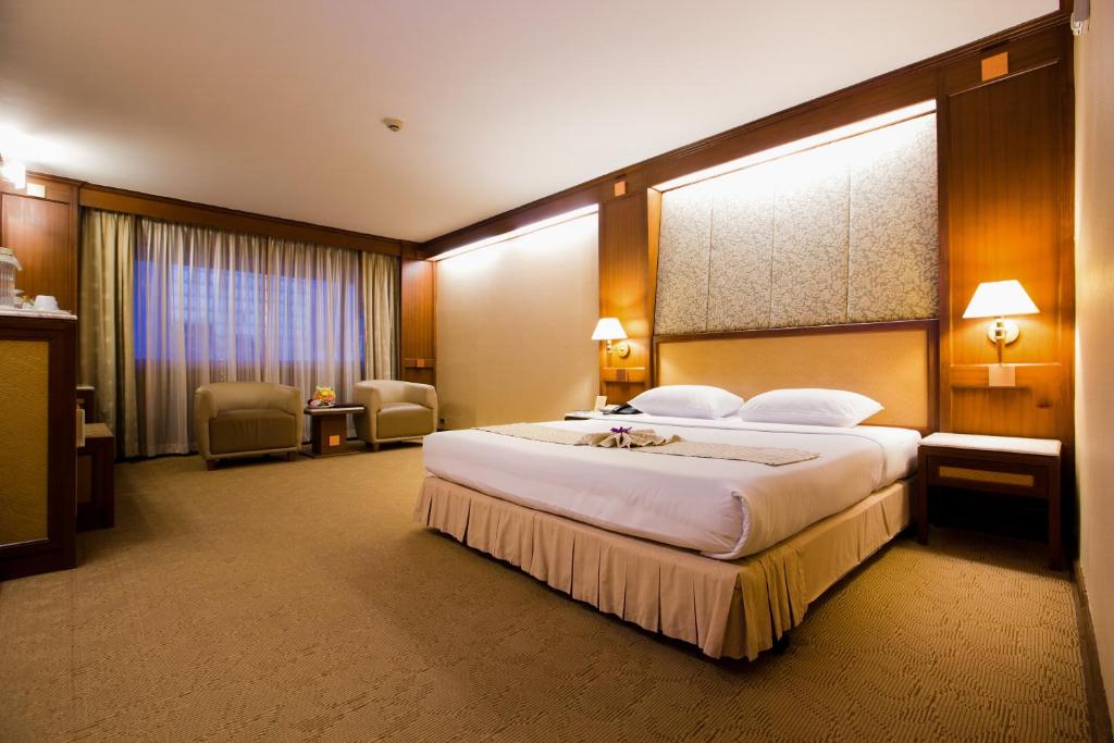 Asia Hotel Bangkok - khách sạn Bangkok gần BTS 01