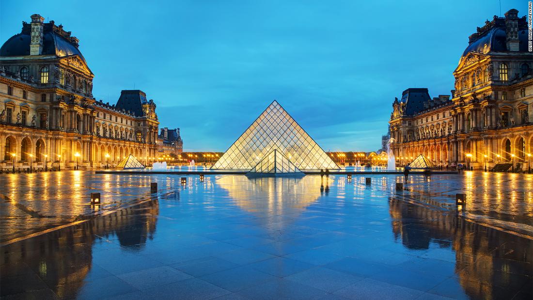 Bảo tàng Louvre - Địa điểm du lịch nổi tiếng Pháp 02