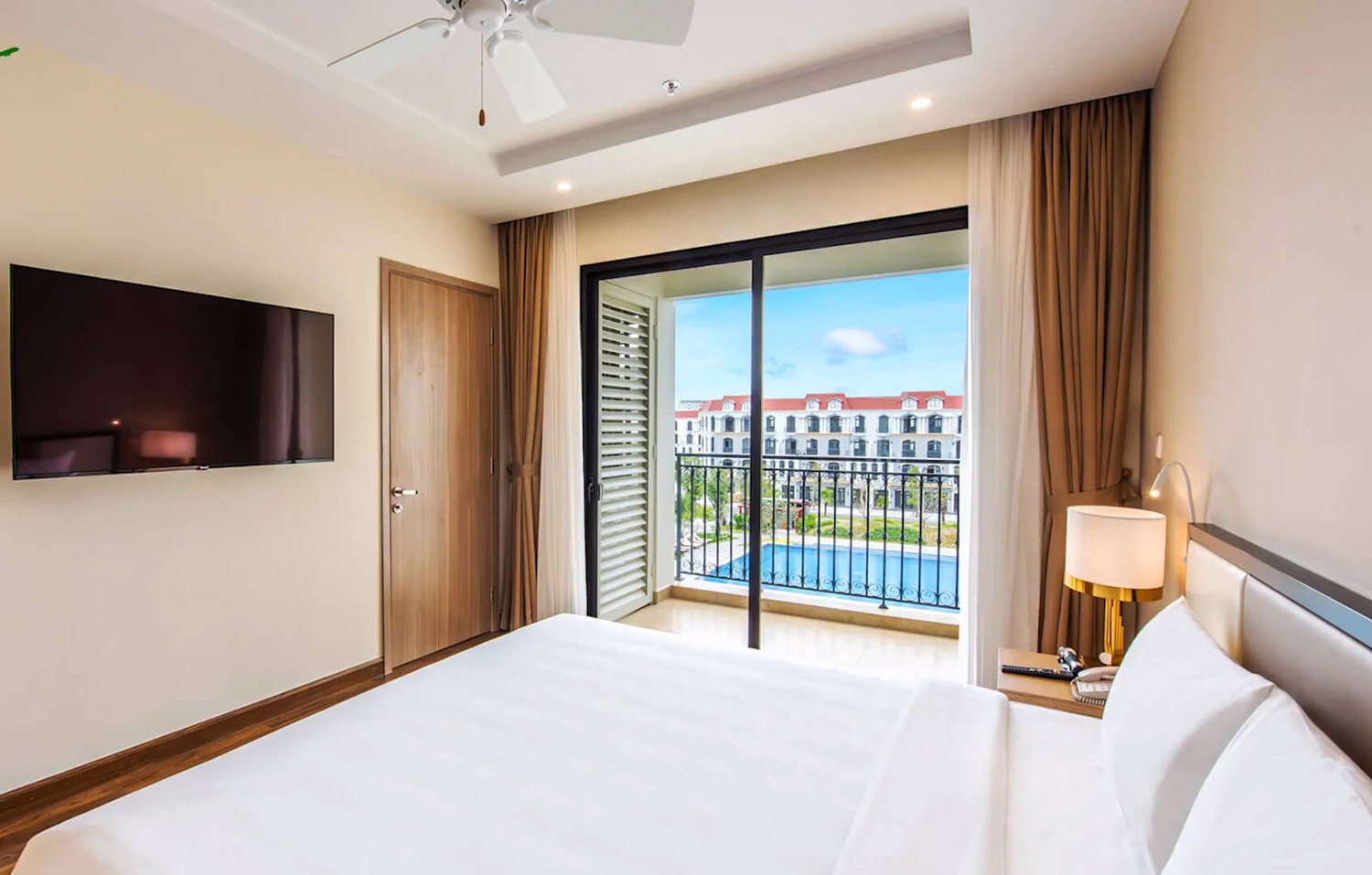 Phòng khách sạn VinHolidays Fiesta Phú Quốc Phòng khách sạn VinHolidays Fiesta Phú Quốc