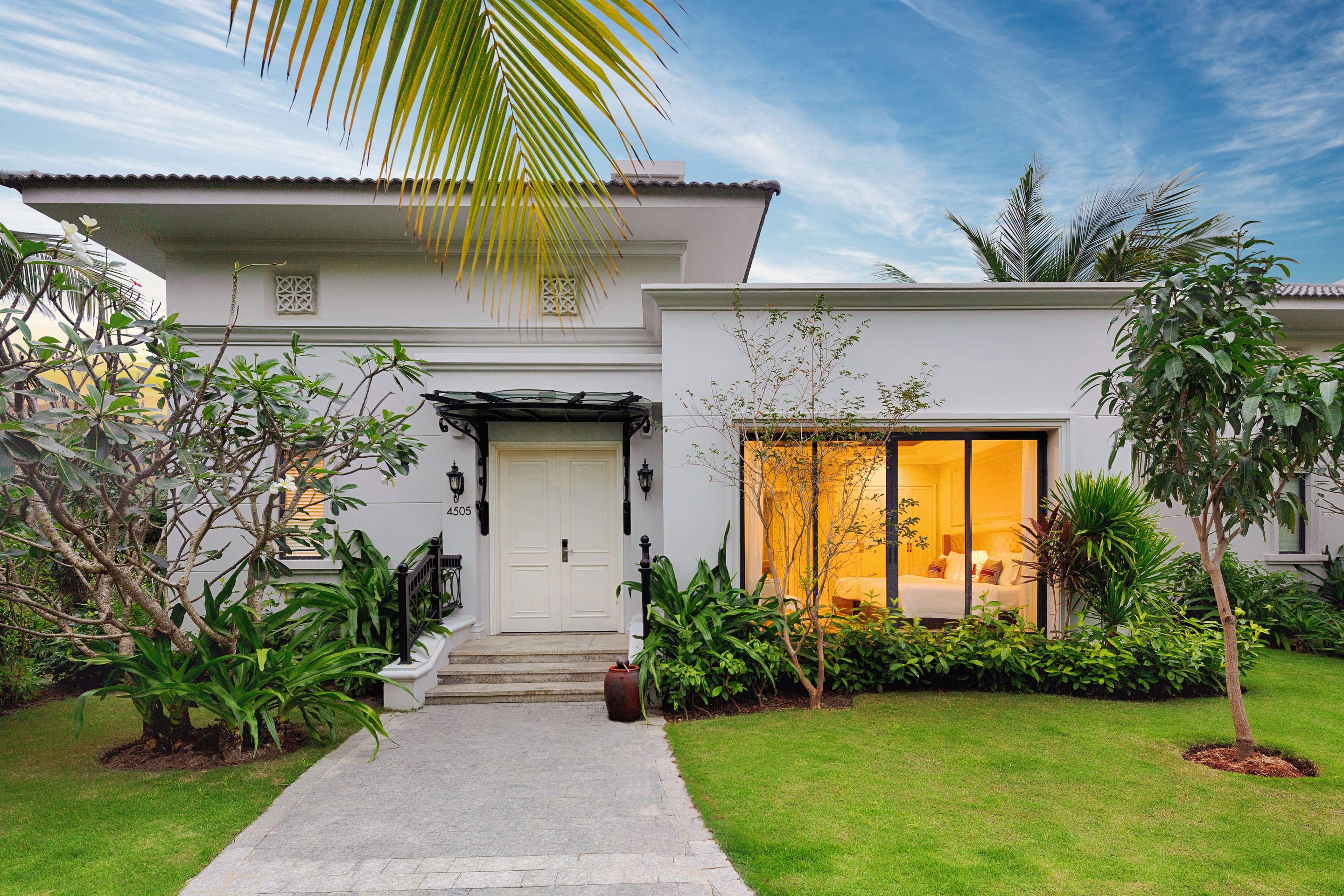 lich-trinh-vui-choi-vinpearl-nha-trang-3-ngay-2-dem-vui-quen-loi-ve