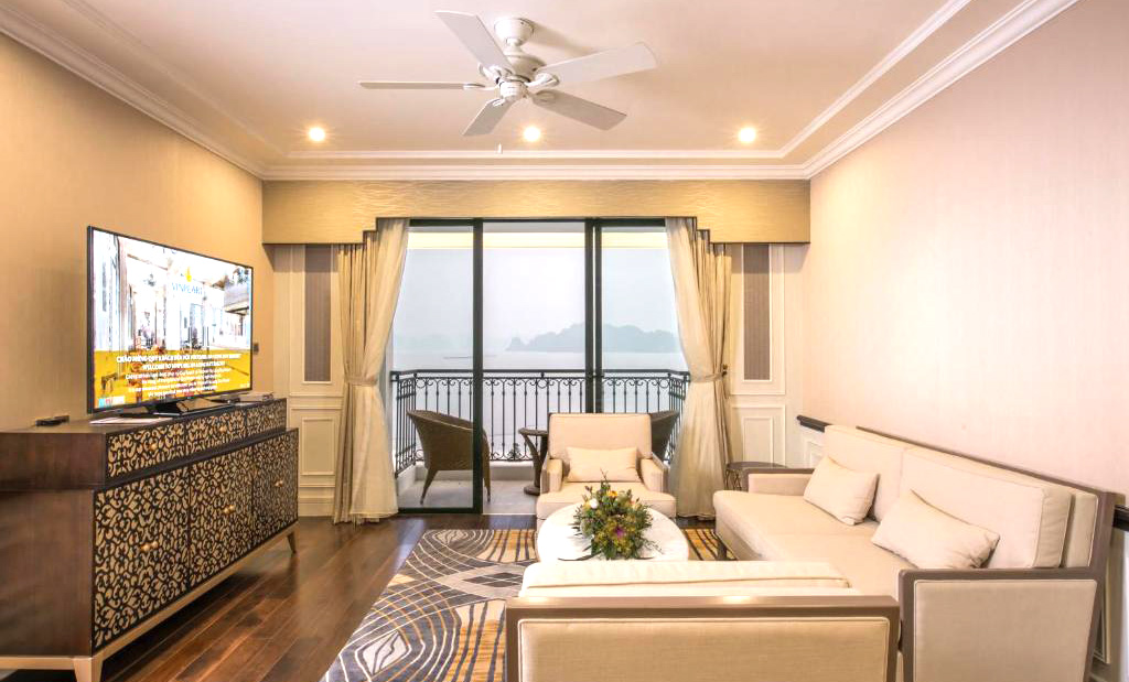 /files/images/VinpearlResort%26SpaHaLong/Executive-Suite-1.jpg