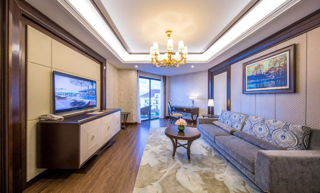 /files/images/VinpearlResort%26SpaHoiAn/suite-room-(1).jpg